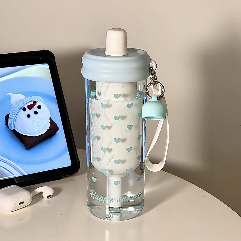 650ml Cute Hearts Water Bottle - Coffee Equipment Filter recension och pris