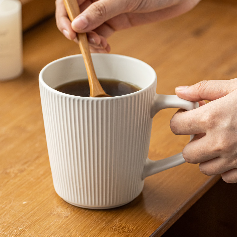 1Pc 500ml Embossed Ceramic Mil - Coffee Equipment Gift recension och pris